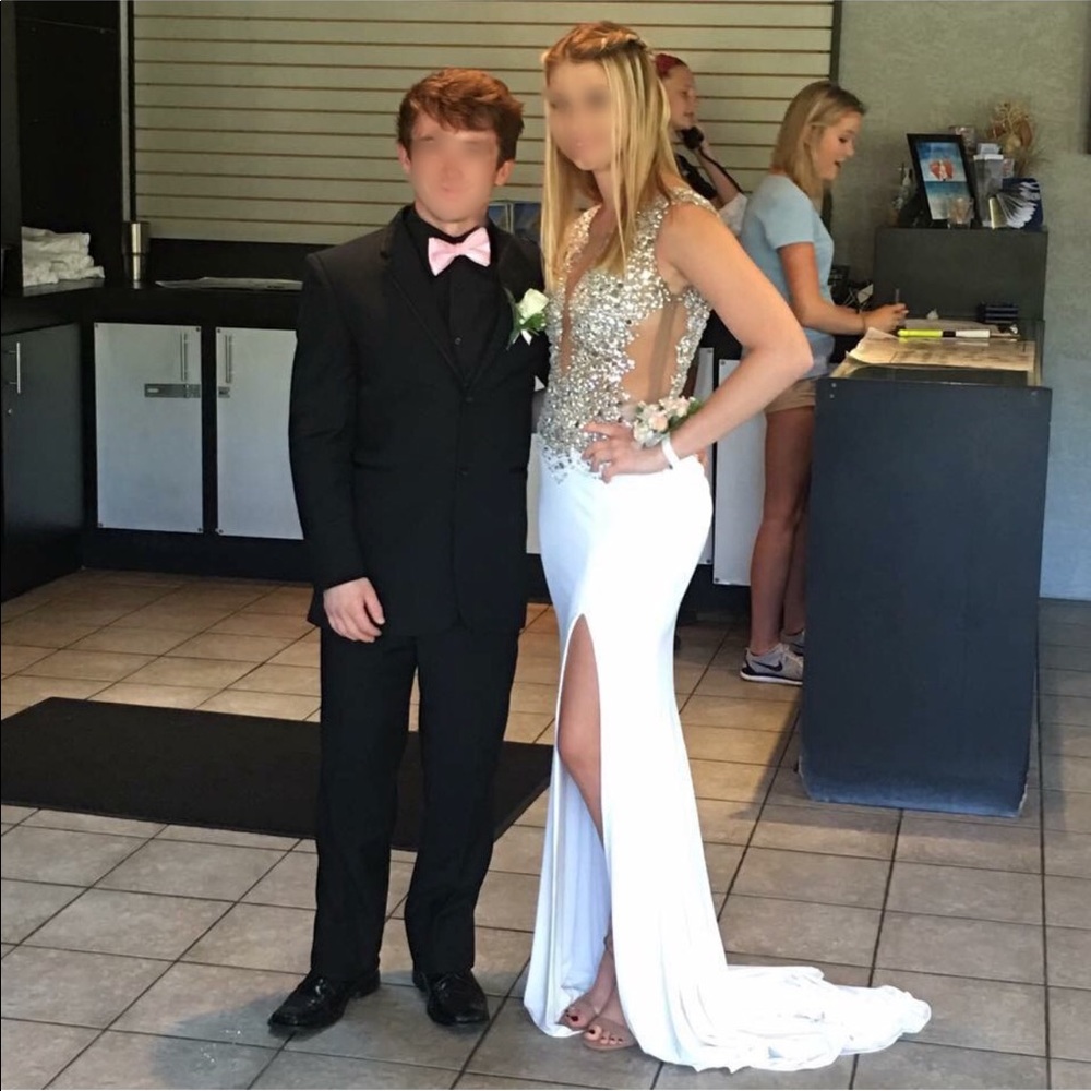 PROM DRESS - Picture 3 of 4